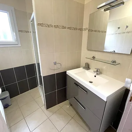 Proche Forêt Et à - Fr-1-22-381 Hébergement de vacances *